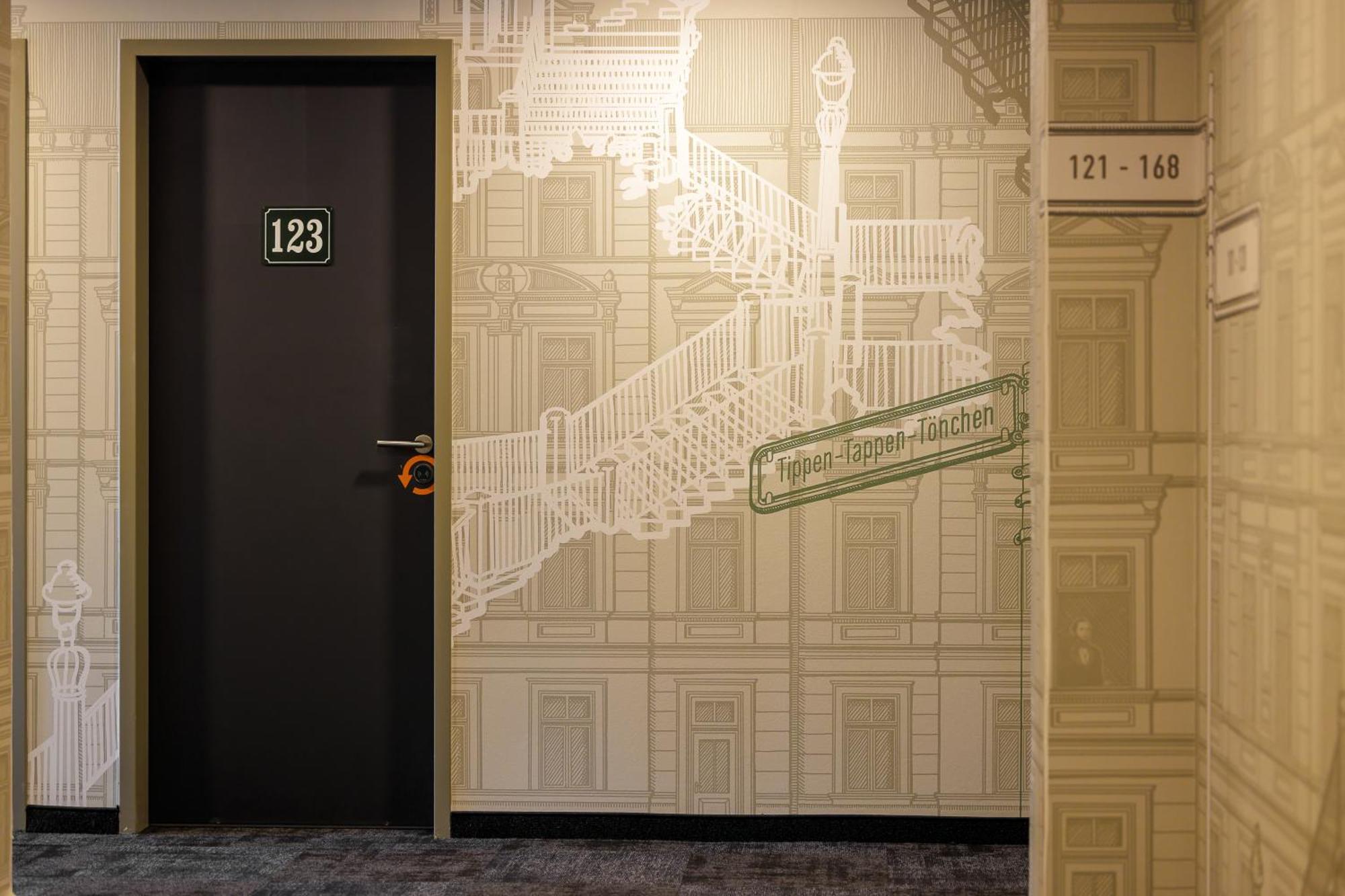 Mcdreams Hotel Wuppertal City Exterior photo