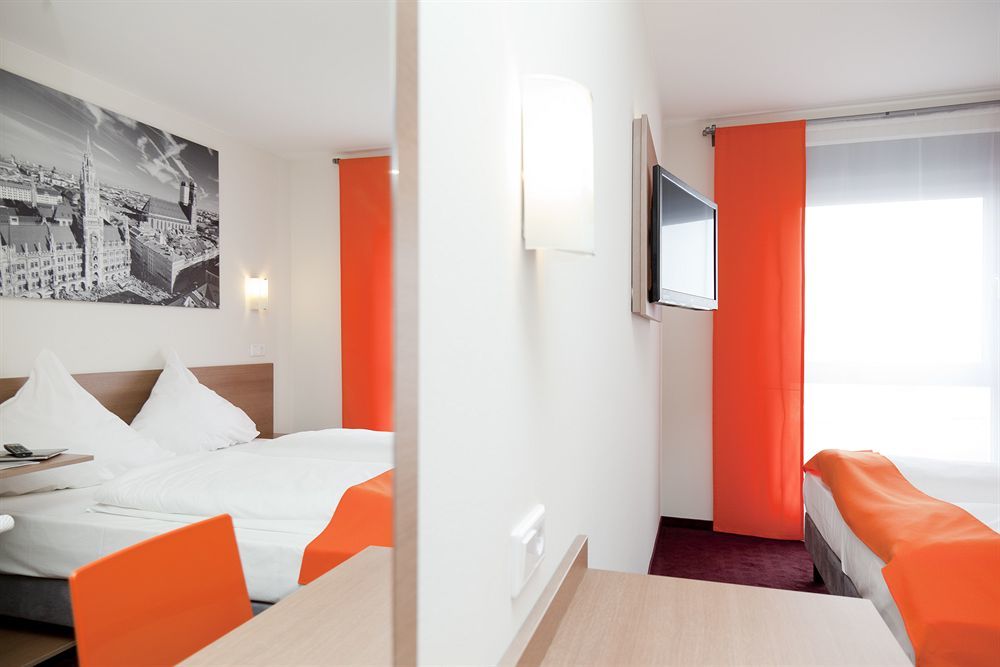 Mcdreams Hotel Wuppertal City Exterior photo
